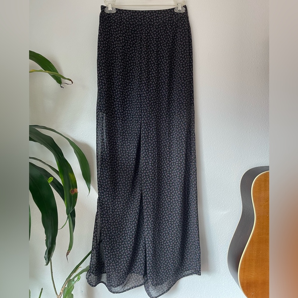 Women’s high waist flowing pants - size XS